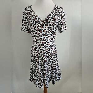 HOUNT | Leopard Print V-Neck Dress
